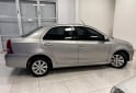 Autos - Toyota ETIOS XLS 2017 Nafta 77000Km - En Venta
