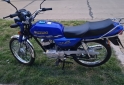 Motos - Suzuki AX100 2023 Nafta 6000Km - En Venta