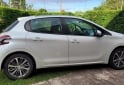 Autos - Peugeot 208. ALLURE 2016 GNC 111111Km - En Venta