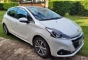Autos - Peugeot 208. ALLURE 2016 GNC 111111Km - En Venta