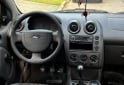Autos - Ford fiesta 2004 Nafta 137000Km - En Venta