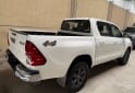 Camionetas - Toyota HILUX SR 4x4 2022 Diesel 136000Km - En Venta