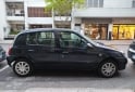 Autos - Renault Clio pack plus 2011 Nafta 200000Km - En Venta