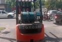 Camiones y Gr�as - AUTOELEVADOR  TOYOTA/ 1800kg 2023 POCO USO - En Venta