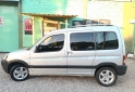 Utilitarios - Peugeot Partner patagonica 2015 GNC 115000Km - En Venta