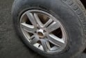 Accesorios para Autos - Cubierta 245/65 R17 con llanta de aleacion - En Venta