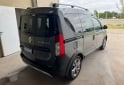 Utilitarios - Renault Kangoo II Stepway 1.6 2019 Nafta 170000Km - En Venta