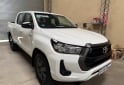 Camionetas - Toyota HILUX SR 4x4 2022 Diesel 136000Km - En Venta