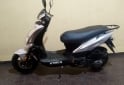 Motos - Kymco 125 2022 Nafta 7300Km - En Venta