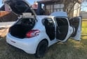 Autos - Peugeot 208 touchscreen 2016 Nafta 108000Km - En Venta