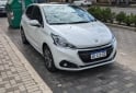 Autos - Peugeot 208 ALLURE 2017 Nafta 92000Km - En Venta