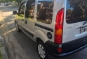 Utilitarios - Renault Kangoo 2015 GNC 185000Km - En Venta