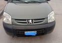 Utilitarios - Peugeot Partner Patagonica 2013 Nafta 227000Km - En Venta