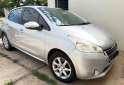 Autos - Peugeot 208 Allure touchscreen 2014 Nafta 155000Km - En Venta
