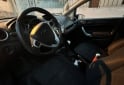 Autos - Ford Fiesta kinetic titanium 2011 Nafta 220000Km - En Venta
