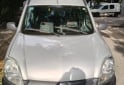 Utilitarios - Renault Kangoo 2015 GNC 142000Km - En Venta