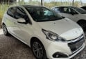 Autos - Peugeot 208 Feline 2017 Nafta 67000Km - En Venta