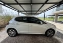 Autos - Peugeot 208 Feline 2017 Nafta 67000Km - En Venta