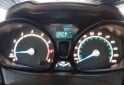Autos - Ford Fiesta Kinetic SE 2017 Nafta 80000Km - En Venta