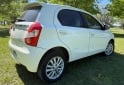 Autos - Toyota Etios 2015 Nafta 105000Km - En Venta
