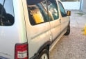 Utilitarios - Peugeot Partner patagonica vtc 2015 GNC 115000Km - En Venta