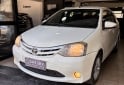 Autos - Toyota Etios 2015 Nafta 130000Km - En Venta