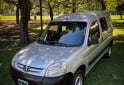 Utilitarios - Peugeot Partner / Berlingo Kangoo 2014 GNC 134000Km - En Venta