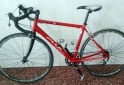 Deportes - SPORT MOTO:  BICICLETA DE CARRERA FUJI 18 VELOCIDADES SHIMANO 105  HORQUILLA DE CARBONO CUADRO DE ALUMINIO EXCELENTE ESTADO - En Venta