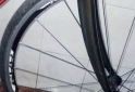 Deportes - SPORT MOTO:  BICICLETA DE CARRERA FUJI 18 VELOCIDADES SHIMANO 105  HORQUILLA DE CARBONO CUADRO DE ALUMINIO EXCELENTE ESTADO - En Venta