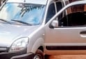 Utilitarios - Renault Kangoo 2018 GNC 142000Km - En Venta