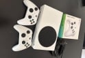 Electr�nica - Xbox S + 2 joysticks - En Venta