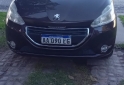 Autos - Peugeot 208 2015 GNC 127000Km - En Venta