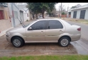Autos - Fiat Siena atractive 2010 Nafta 140000Km - En Venta