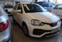 Autos - Toyota ETIOS 1.5 caja 6 marchas 2023 Nafta  - En Venta