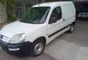 Utilitarios - Peugeot Partner Kangoo 2018 Nafta 108000Km - En Venta