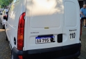 Utilitarios - Renault Kangoo 2017 GNC 238000Km - En Venta