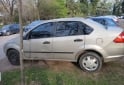 Autos - Ford Fiesta max 2006 GNC 230000Km - En Venta