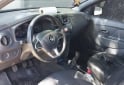 Autos - Renault Logan 2022 Nafta 142000Km - En Venta