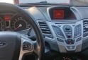 Autos - Ford Fiesta Titanium 2013 Nafta 200000Km - En Venta