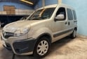 Utilitarios - Renault kangoo 2015 GNC 185000Km - En Venta