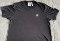 Indumentaria - REMERA ADIDAS ORIGINAL - BUEN ESTADO - En Venta