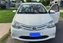 Autos - Toyota Etios Xs 2014 GNC 250000Km - En Venta