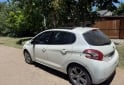 Autos - Peugeot 208 felline techo panoram 2015 Nafta 100000Km - En Venta