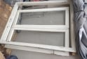 Hogar - Ventana usada en muy buen estado con vidrios y 3 trabas. - En Venta