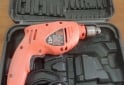 Herramientas - Líquido herramientas en maletín nuevas poco uso taladros black Decker y DAIHATSU - En Venta