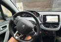 Autos - Peugeot 208 2014 Nafta 123000Km - En Venta