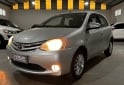 Autos - Toyota Etios 2014 Nafta 90000Km - En Venta