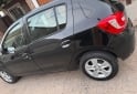 Autos - Renault Sandero Privilege 2015 Nafta 122000Km - En Venta