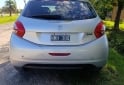 Autos - Peugeot 208 2014 Nafta 124000Km - En Venta
