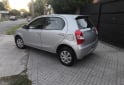 Autos - Toyota Etios 2015 Nafta 130000Km - En Venta